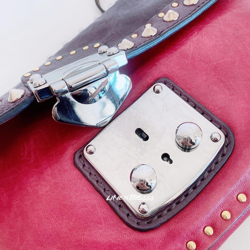 Miu Miu 鉚釘撞色包-1