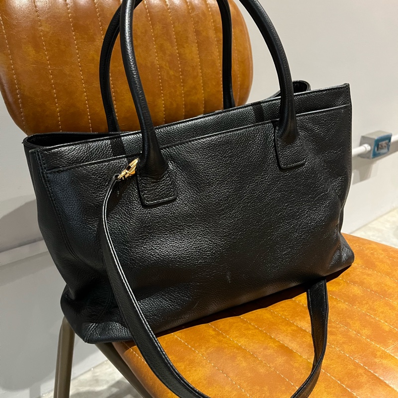 CHANEL CERF TOTE 老香魚子醬牛皮托特-2