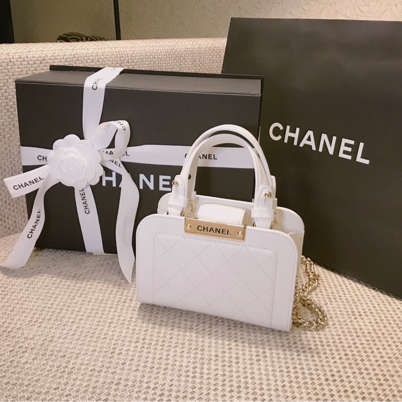 kenjile專屬下標區-Chanel米白色金鍊手提肩背菱格小方包-2