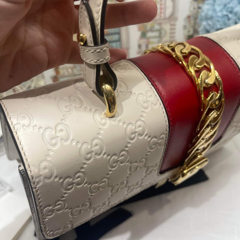 Gucci Sylvie系列中號手提包，皮革肩帶-2