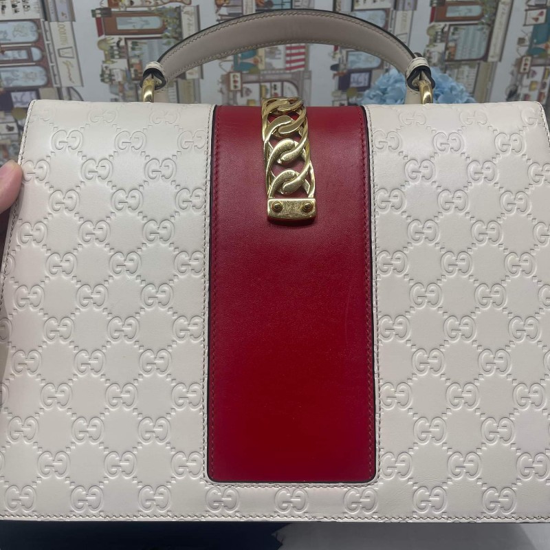 Gucci Sylvie系列中號手提包，皮革肩帶-3
