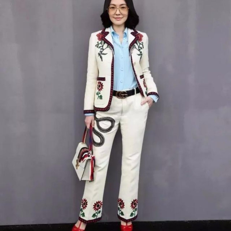 Gucci Sylvie系列中號手提包，皮革肩帶-9