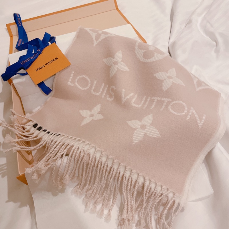 真品LV louis vuitton ESSENTIAL 100%羊毛超美粉色圍巾-0
