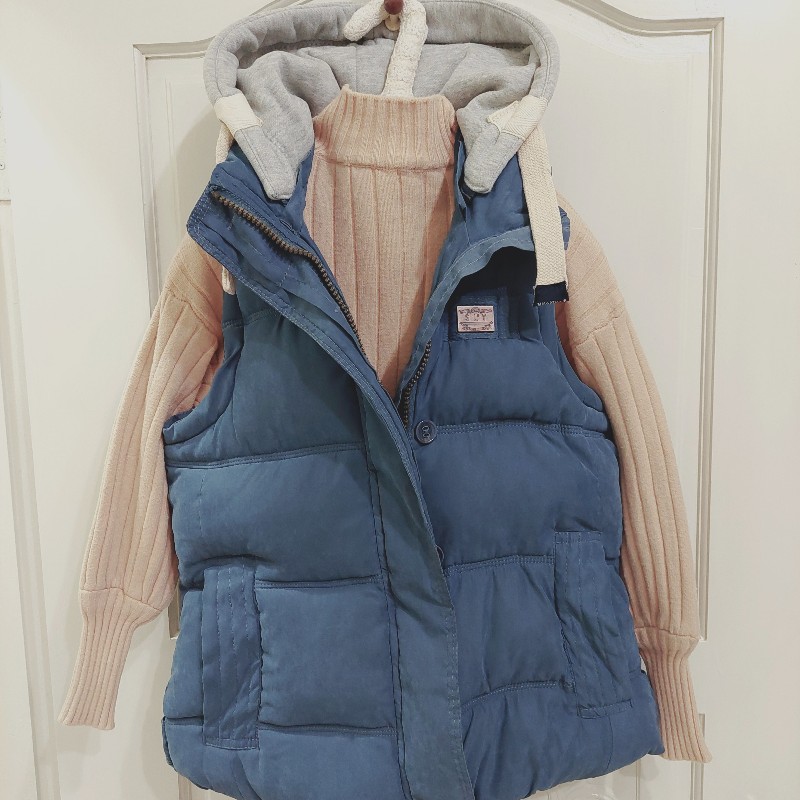 SLY 品牌 霧霾藍連帽厚舖棉背心-0