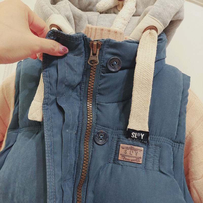 SLY 品牌 霧霾藍連帽厚舖棉背心-7
