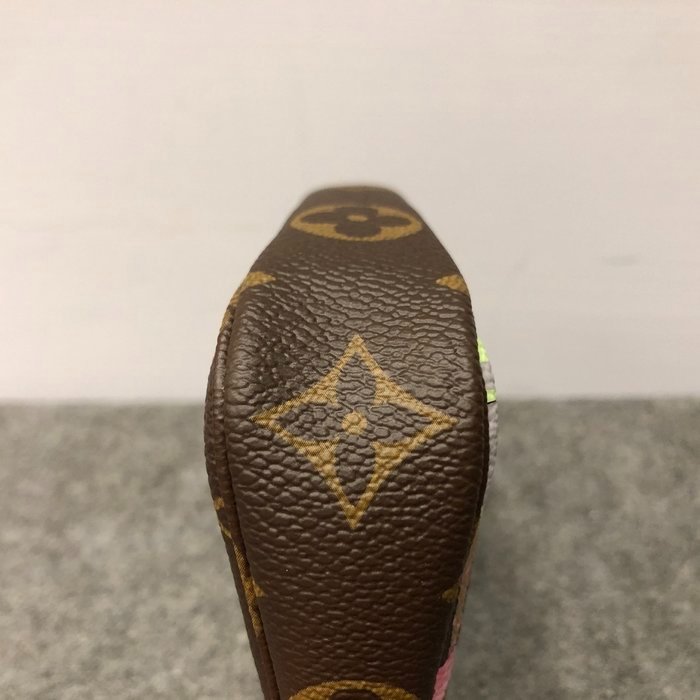Louis Vuitton 2021聖誕限量款全新字紋櫻花小白貓金鍊小包 M45905-3