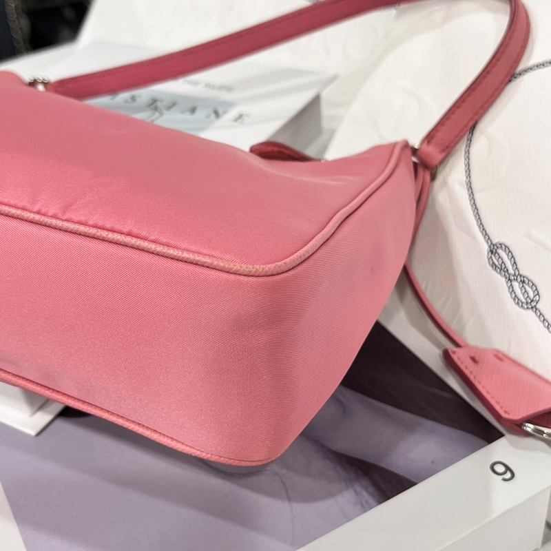 PRADA 粉色 尼龍材質 Re-Edition 2005年復刻版 腋下包/肩背包/手提包-5