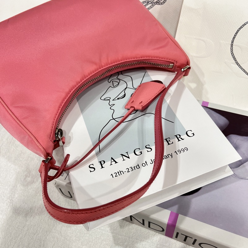 PRADA 粉色 尼龍材質 Re-Edition 2005年復刻版 腋下包/肩背包/手提包-8