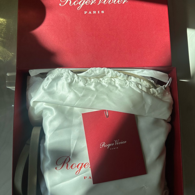 RV 米色氣質手提包 附背帶-4