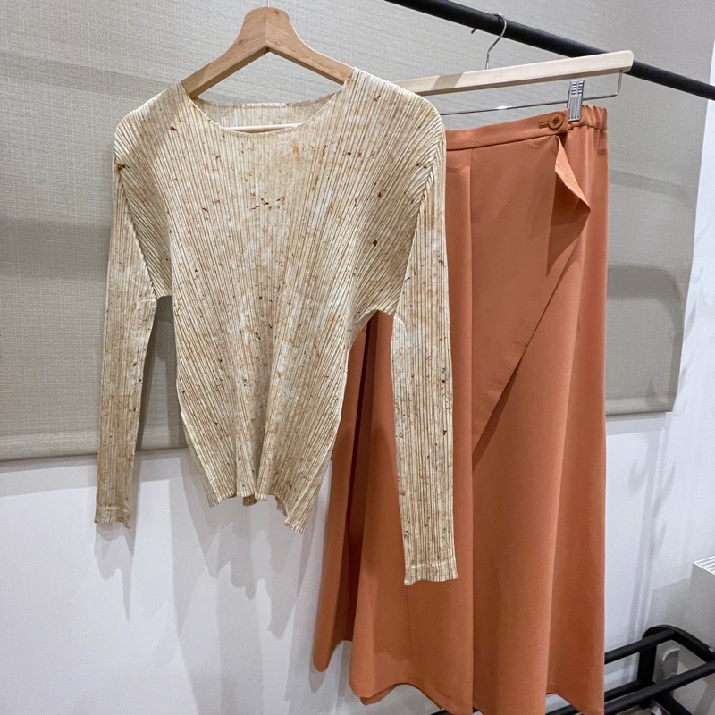 ［二手衣物］132 5.ISSEY MIYAKE 三宅一生 赤陶色交疊柔墜長褲-1