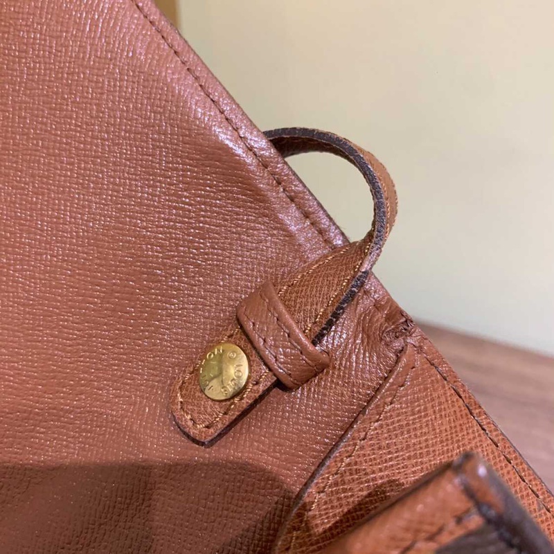 LV Louis Vuitton 紅皮老花信封包斜背包中古包-9