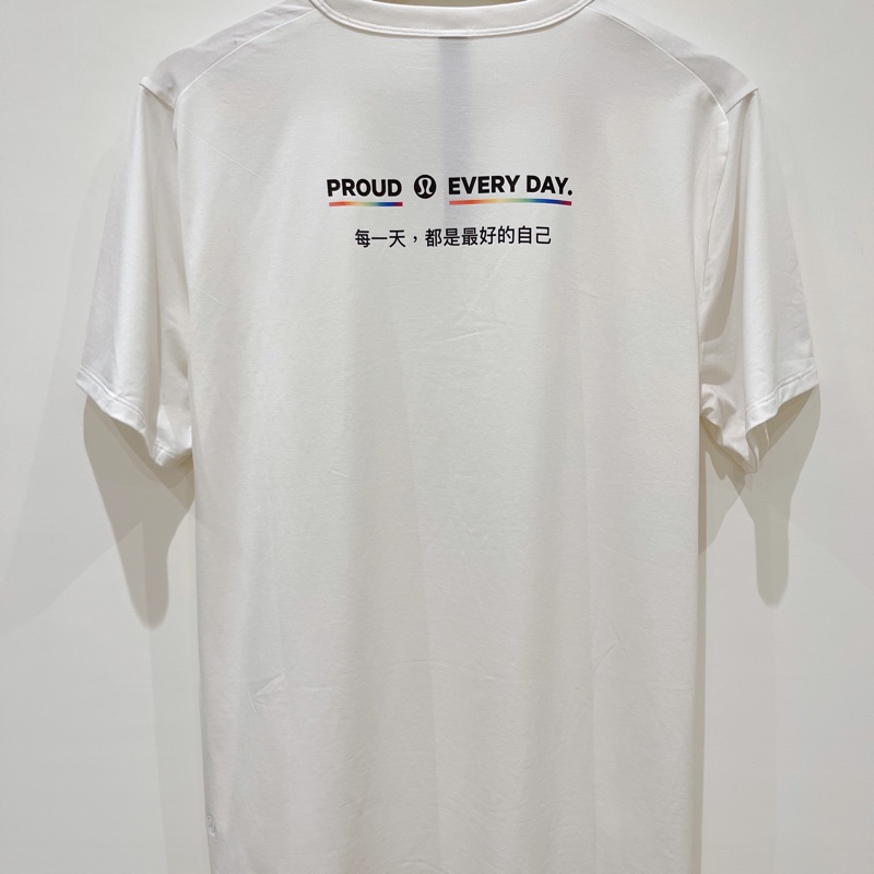 [全新商品］Lululemon露露檸檬Rainbow Pride 特別款彩虹T-shirt贈限量款彩虹購物袋、彩虹口罩M-4