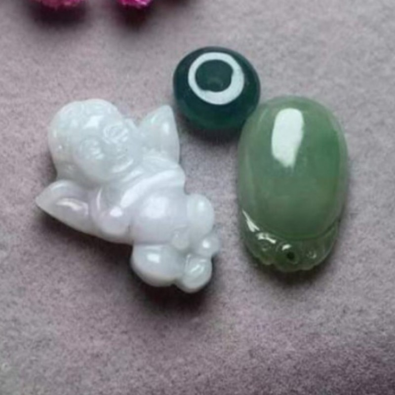緬甸玉A貨-天使.平安釦.冰綠福貝造型玉墬總共3件-18