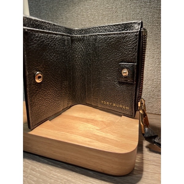 ✅現貨秒出🚚 💛Tory Burch 圓logo 牛皮短夾_黑-5