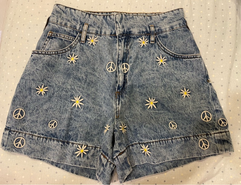 全新法國時尚品牌Sandro刺繡雛菊高腰牛仔短褲-0