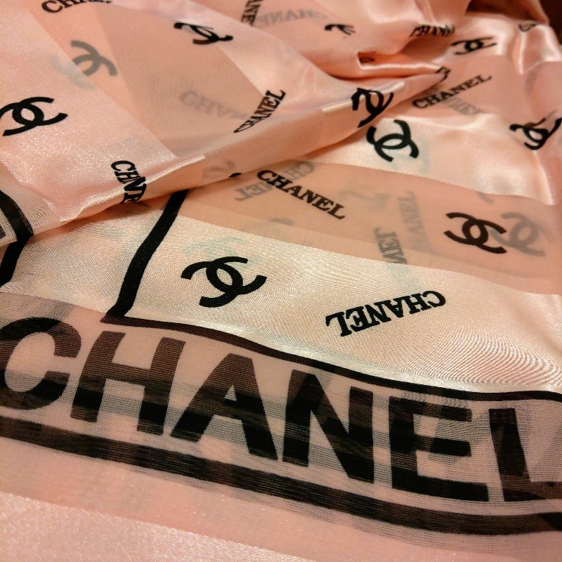 CHANEL 粉紅色絲巾-4