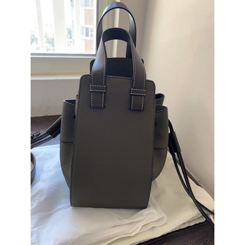 Loewe hammock Dw bag吊床包 手提/肩背 small 小款 卡其綠