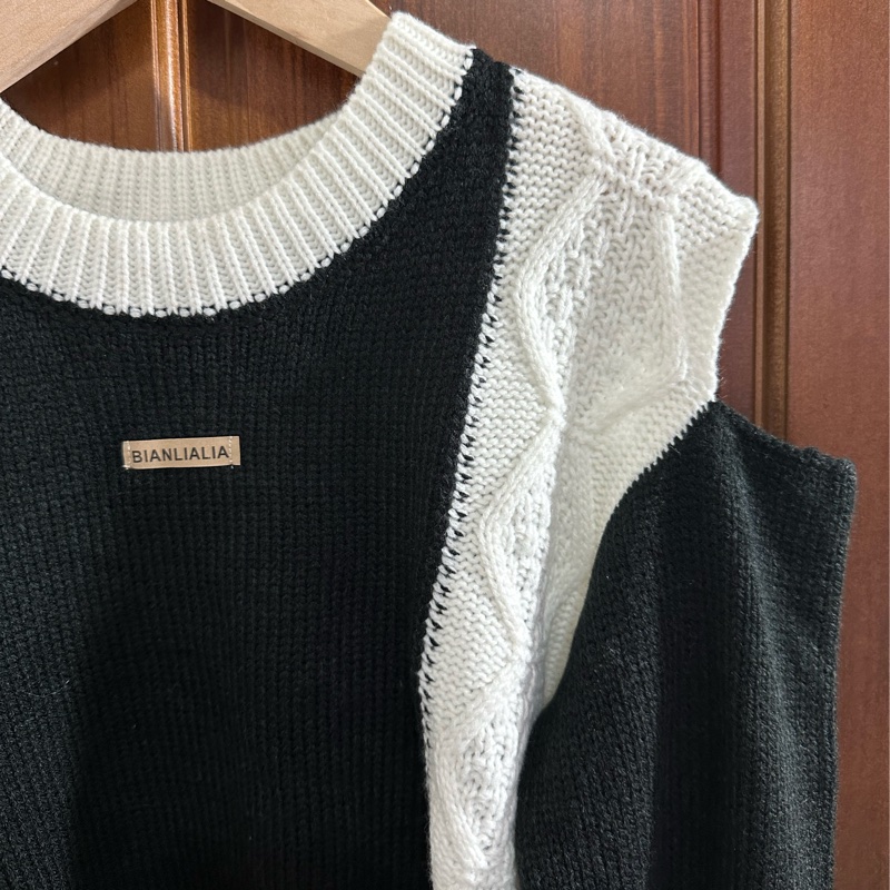 黑白拼接鏤空針織上衣🧶短版、個性、造型穿搭風!-4