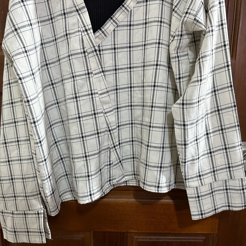 單露肩、假兩件式襯衫！性感與隨性的集合襯衫💓-4