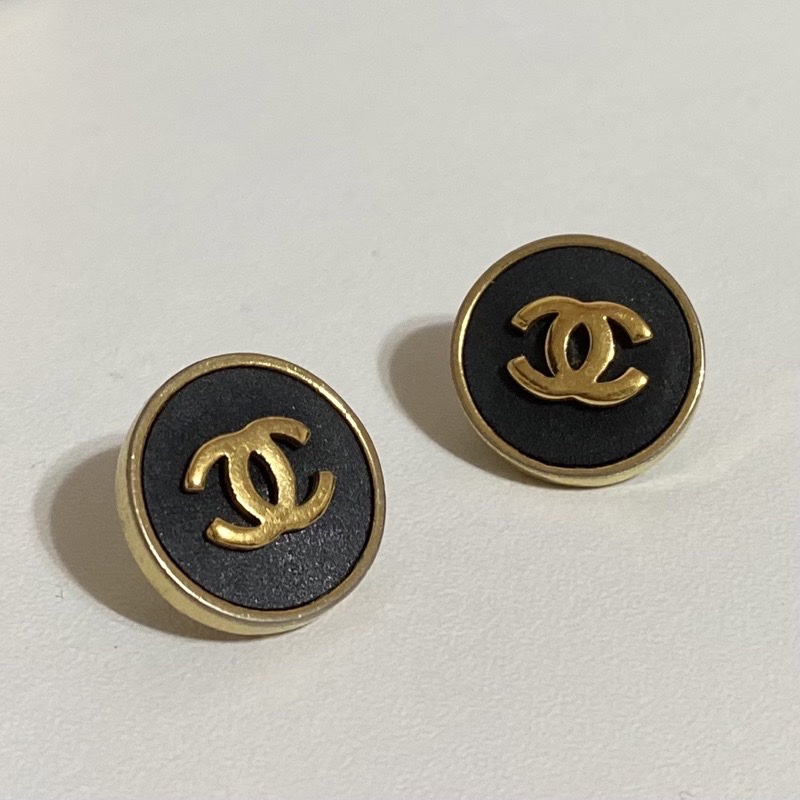 Chanel vintage 香奈兒 復古 耳環 耳夾改耳針 黑底金logo 二手 裸件-0