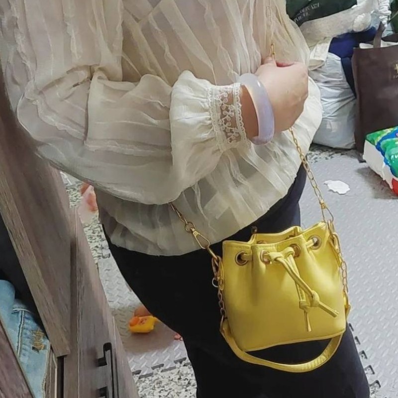 黃色 迷你水桶包 手提包 側背包 斜背包 平價 小資女 二手包-6