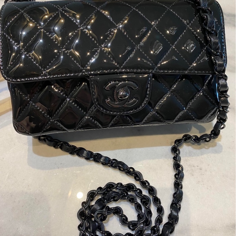 Chanel so black cf20cm 漆皮-1