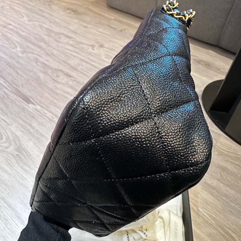 Chanel 專櫃正品/ 22 金鍊hobo腋下包流浪包-9