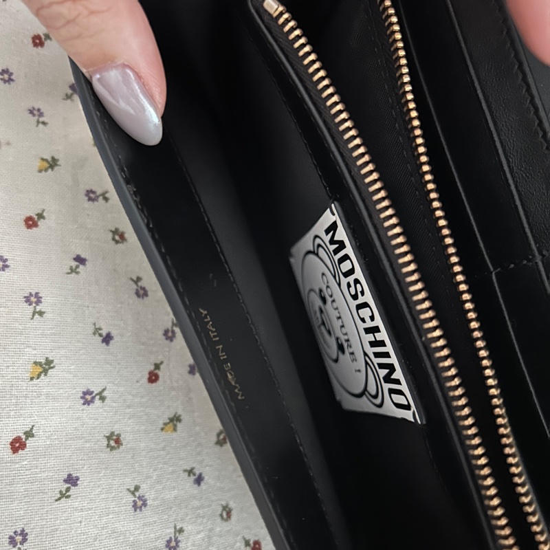 MOSCHINO Playboy 聯名款兔耳泰迪熊圖案皮夾/WOC/鍊帶包(黑色)-7