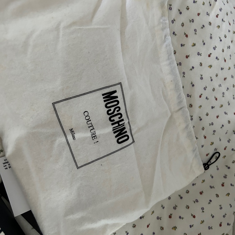 MOSCHINO Playboy 聯名款兔耳泰迪熊圖案皮夾/WOC/鍊帶包(黑色)-11