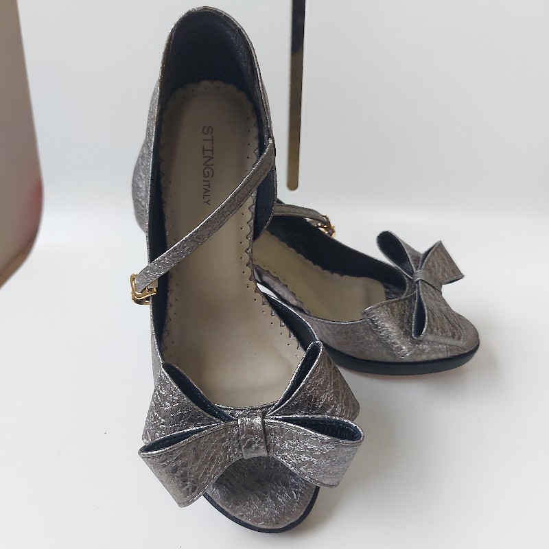 未穿 小尺碼 義大利品牌 Firenze & Sting 真皮 金屬灰 立體雙蝴蝶結 斜繫帶 魚口高跟鞋 EUR35-1