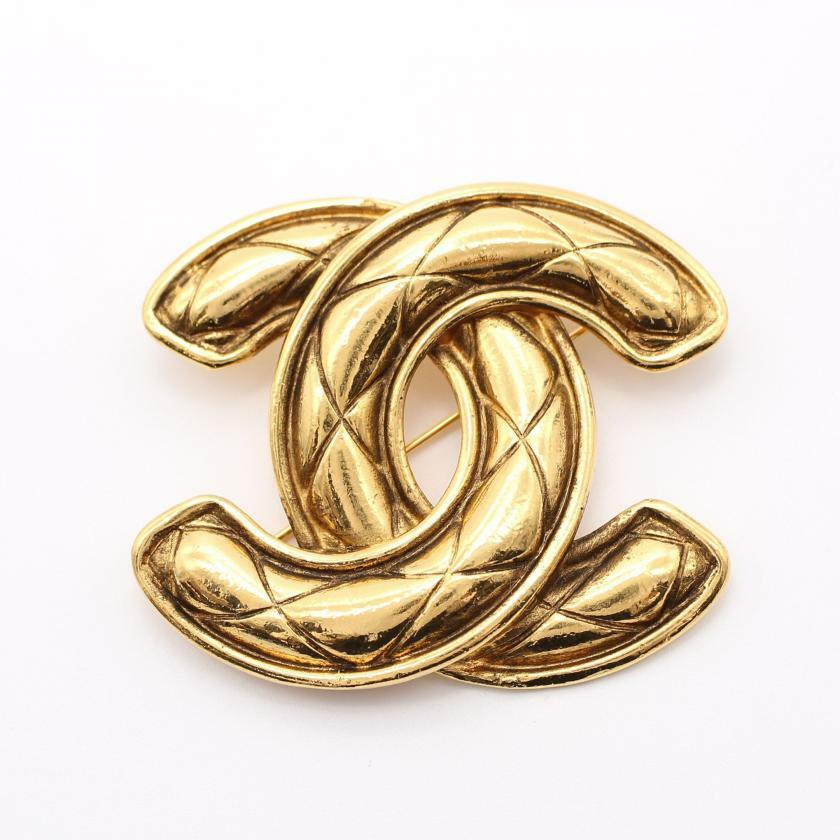【日本直送】中古CHANEL 9成新 雙C標誌 菱格紋 胸針 鍍金 金色 vintage-0