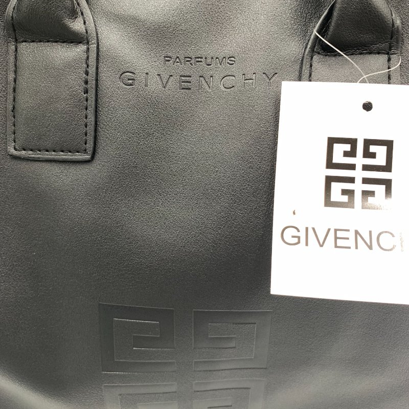 GIVENCHY  肩背包（超稀有,全新）-2