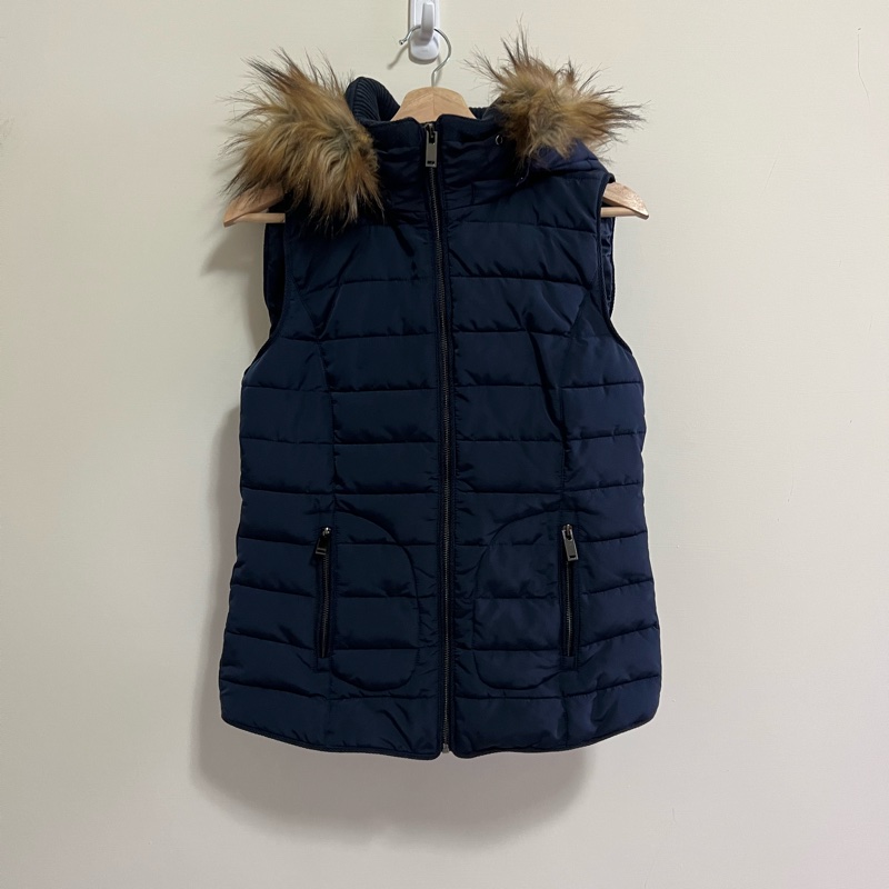 《近新》ESPRIT 可拆式連帽 羽絨背心外套M/ 深藍色 厚實保暖 舒適百搭 內刷毛口袋有拉鍊-3