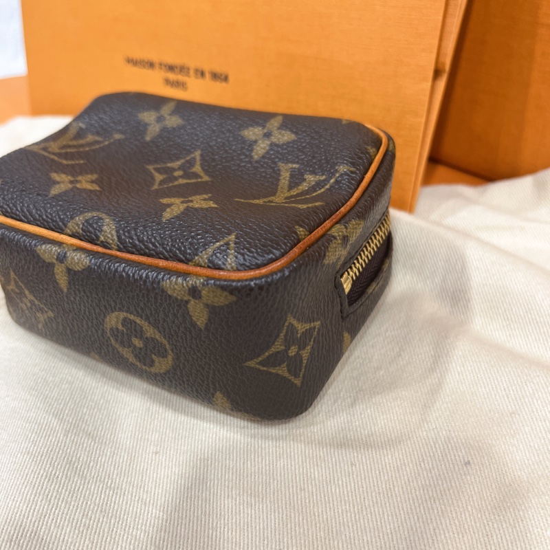 LOUIS VUITTON LV 老花字紋 VINTAGE中古款 mini迷你小相機包/掛頸包-4