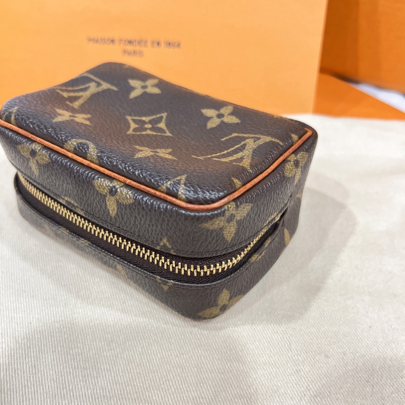 LOUIS VUITTON LV 老花字紋 VINTAGE中古款 mini迷你小相機包/掛頸包-6