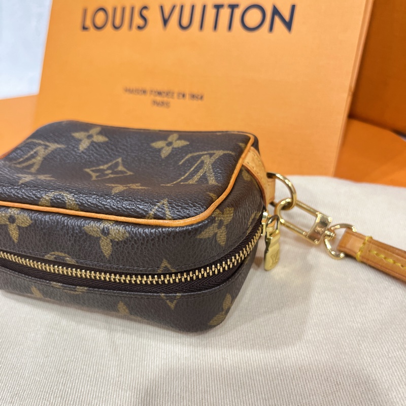 LOUIS VUITTON LV 老花字紋 VINTAGE中古款 mini迷你小相機包/掛頸包-8