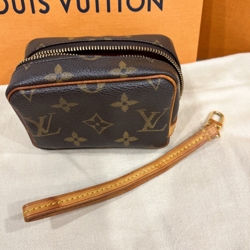 LOUIS VUITTON LV 老花字紋 VINTAGE中古款 mini迷你小相機包/掛頸包-11