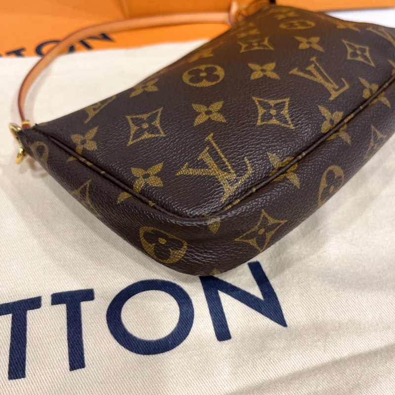 Louis Vuitton LV 老花字紋 中古VINTAGE款 麻將包/腋下包/肩背斜背包/化妝包-1