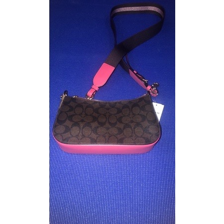 Coach滿版LOGO桃麻將包 側背包 肩背包 斜背包-1