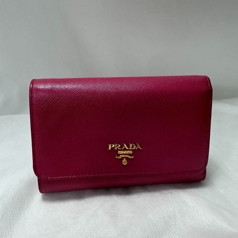 prada中夾