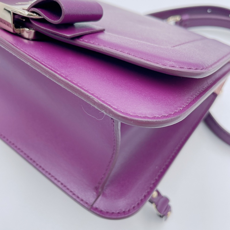 ⭐️客訂商品⭐️Salvatore Ferragamo Vara 蝴蝶結鍊條斜背包(近全新)-14