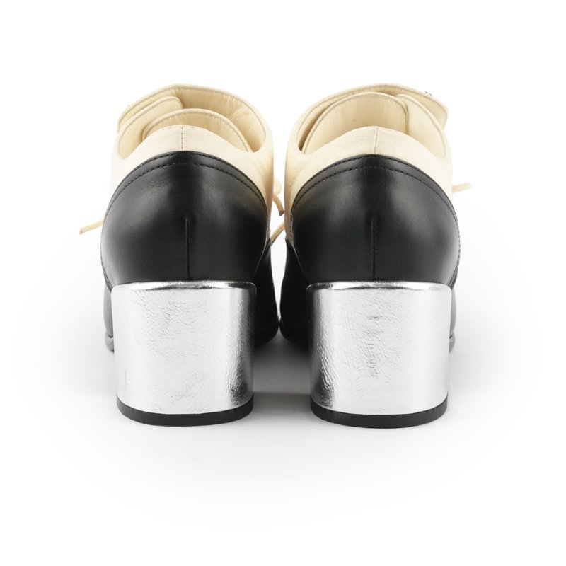 CHANEL 珍珠裝飾綁帶跟鞋(黑色/米白色) (38.5)-2