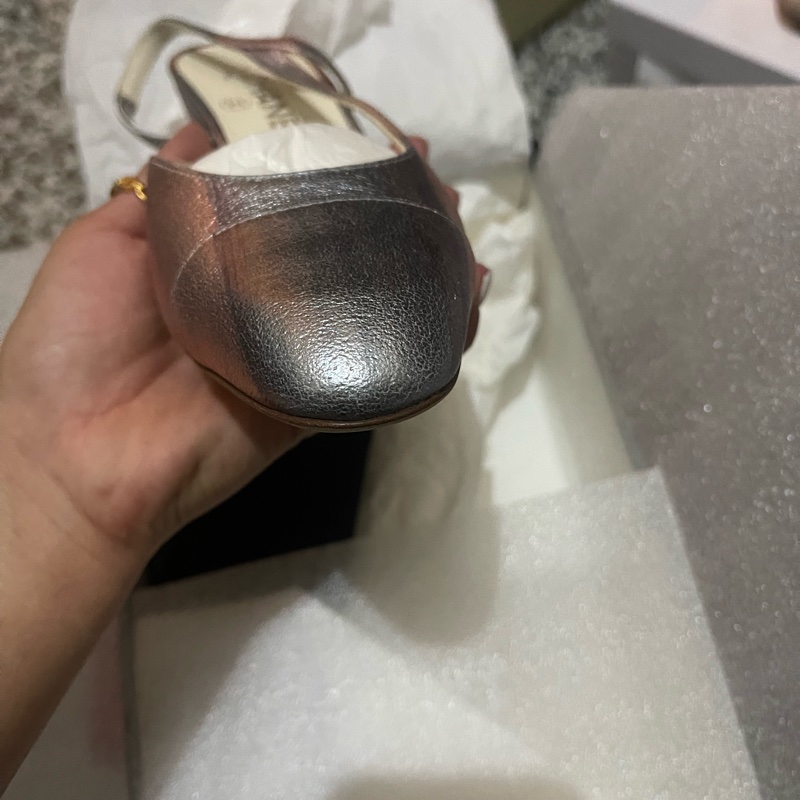 僅試穿 Chanel 炫彩牛皮 法式粗跟 包頭鞋-1