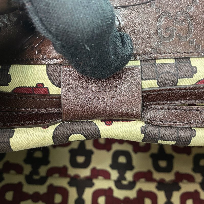【專業經理人精品】Gucci GG 字母壓紋賈姬包-7