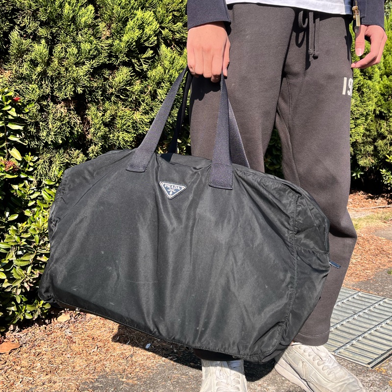 Prada尼龍旅行袋-1