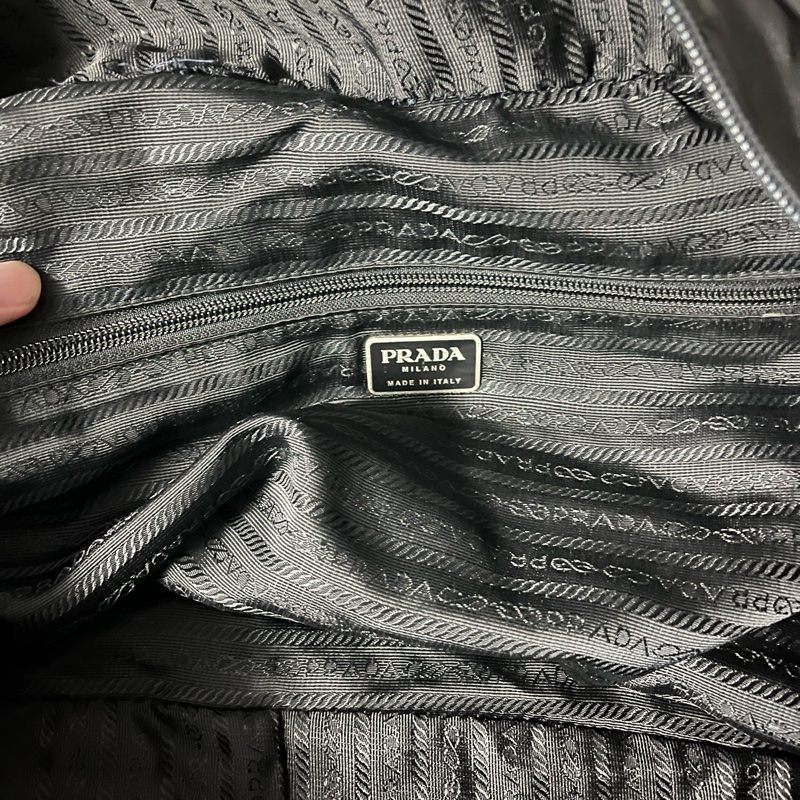 Prada尼龍旅行袋-7