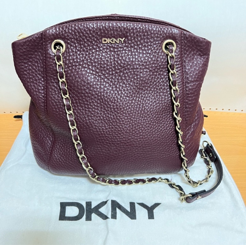 DKNY 酒紅色香奈兒風荔枝牛皮鍊條包-0