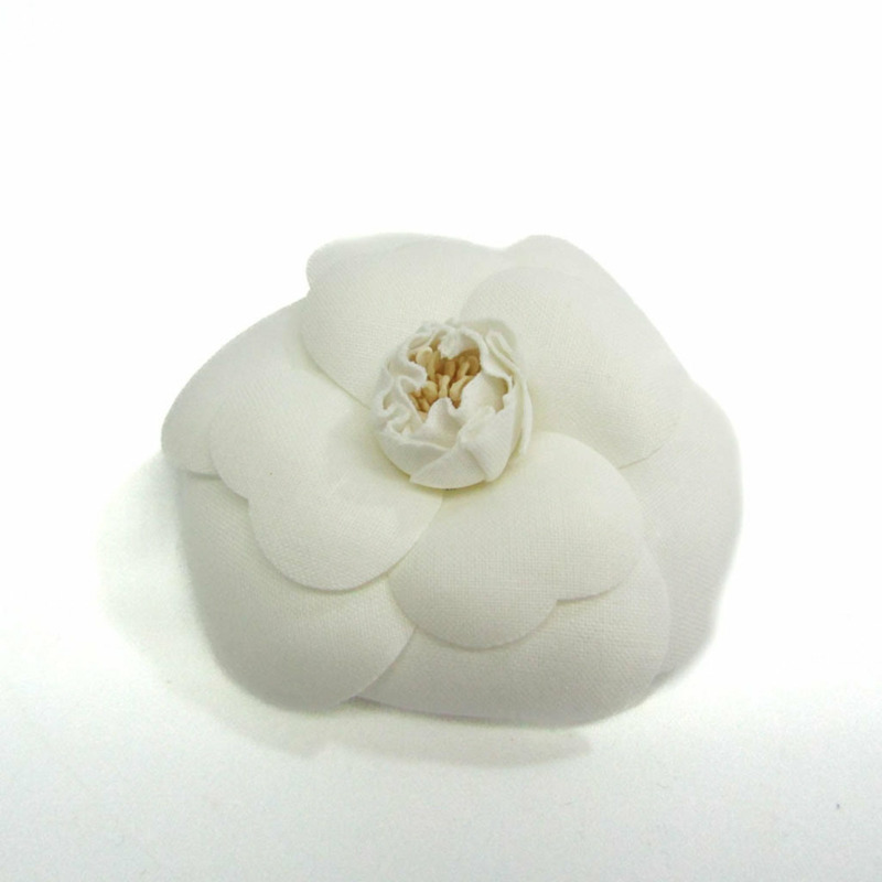 【日本直送】香奈兒山茶花金屬,緞面胸花金,銀,白-0