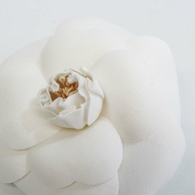 【日本直送】香奈兒山茶花金屬,緞面胸花金,銀,白-2