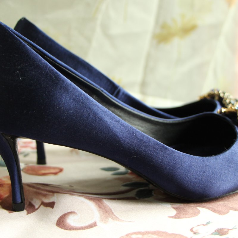 Roger vivier 寶藍色方塊水鑽中跟鞋38號-3